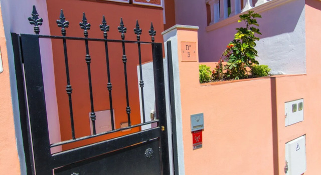Live Malpais House