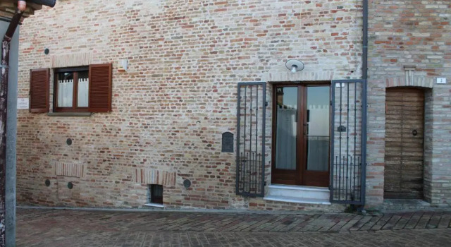 Il nido della rondine, appartamento nel borgo medievale, Rezervovat Apartmán  