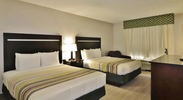 Четырёхместный номер Standard Country Inn & Suites by Radisson, Jacksonville - Orange Park