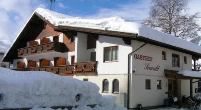 Gasthof Seewald, Забронировать Отель Отели Тарренц с парковкой, Парковка