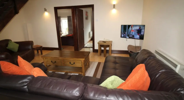 Hideaway 2 Bedroom Apartment by Cardiff Holiday Homes