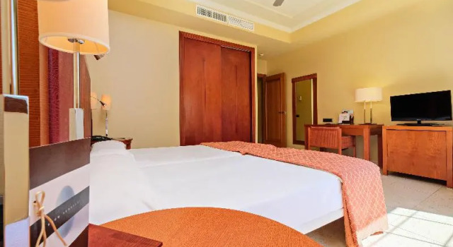 Двухместный номер Standard с балконом Hotel Envia Almería Spa & Golf