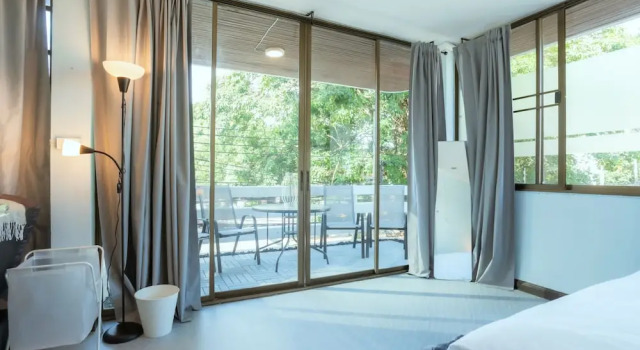 Номер Deluxe Ekkamai Buds & Beds - 420 Hostel