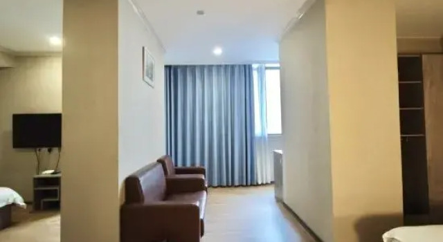 Люкс Bolomi Hotel Apartment (Qingyuan Shunying Times Square)