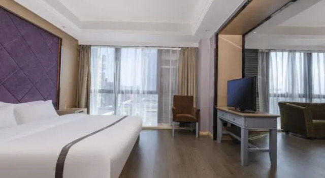 Люкс Business GreenTree Alliance Hotel (Huzhou South Taihu Hospital)