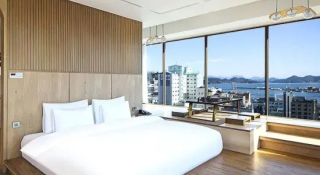 Люкс Superior Tongyeong Tourist Hotel