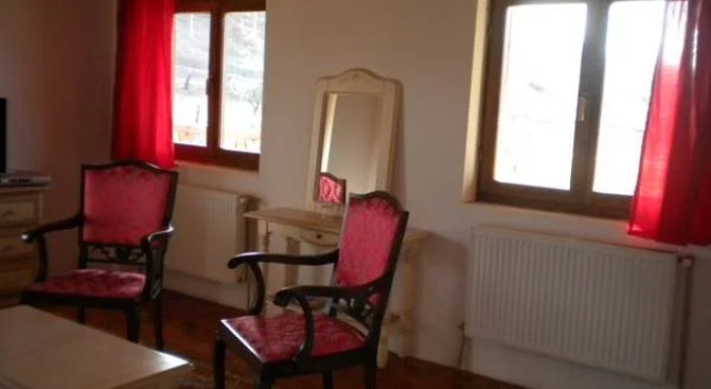 Hanul Curtea Veche, Rezervovat Hotel Hotely v Prahova Valley s parkováním, Parkování