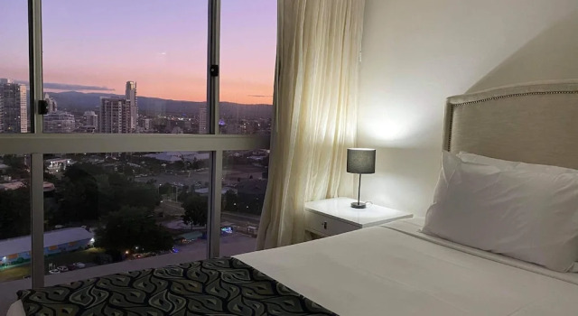 Апартаменты с 2 комнатами с балконом и рядом с пляжем Hi Surf Beachfront Resort Apartments OFFICIAL SITE