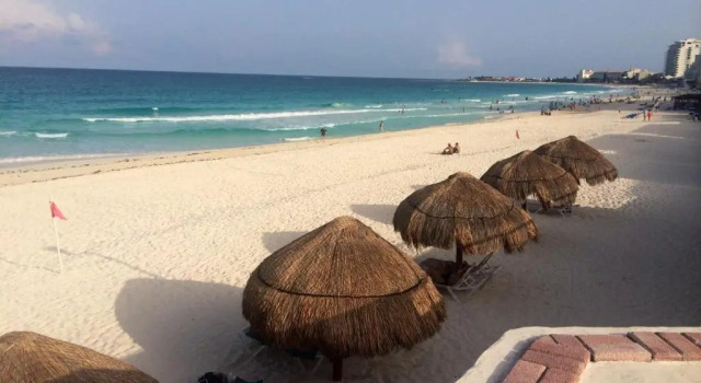 Апартаменты Cancun Beach ApartHotel