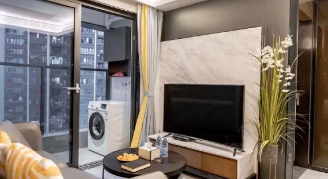 Люкс с 2 комнатами с балконом и с видом на сад Yun Ding Executive Apartment (Shekou Shenzhen Bay Port)