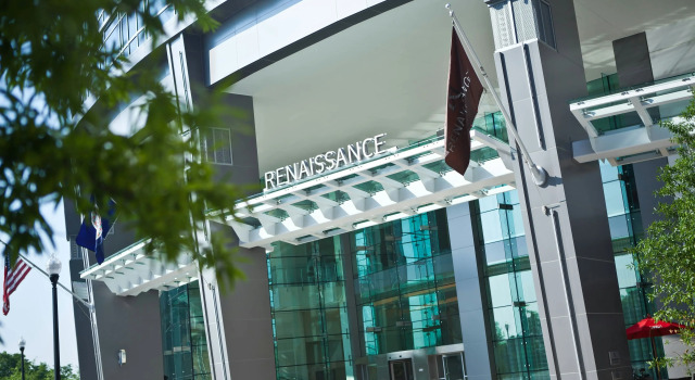 Renaissance Arlington Capital View Hotel