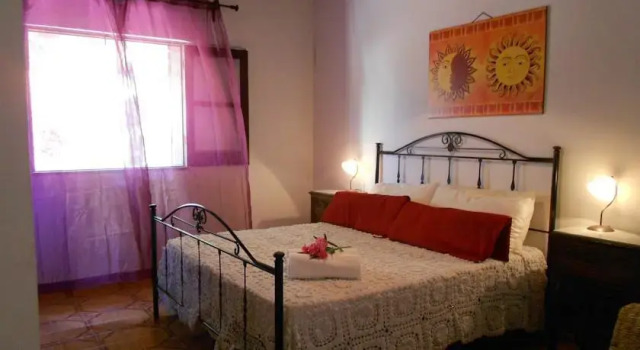 Casa Ulivo Cefalu, Book Hotel Hoteller i Pollina med parkering, Parkering