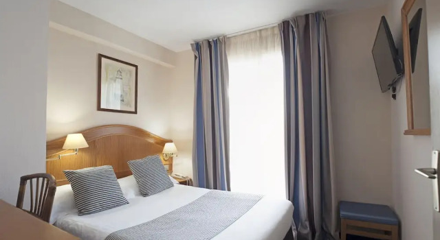 Трёхместный номер Superior с балконом Hôtel Esprit dAzur