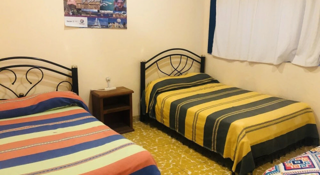 Трёхместный семейный номер Standard Los Nardos Hostel
