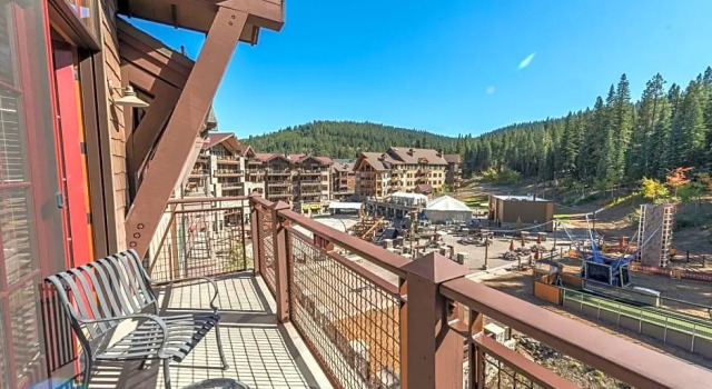 Номер Standard East West Hospitality Tahoe