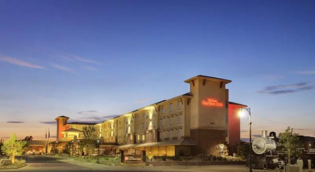 Кровать в общем номере Hilton Garden Inn Yuma Pivot Point