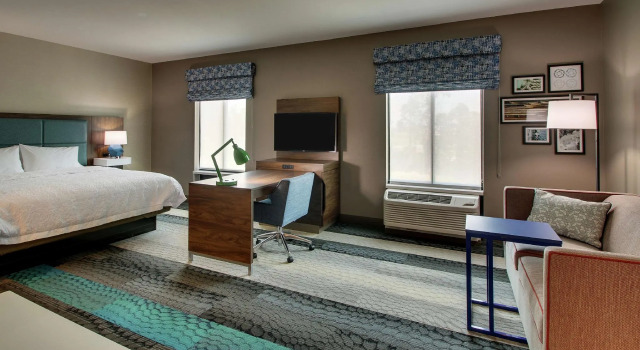 Двухместный люкс Hampton Inn & Suites By Hilton Southport