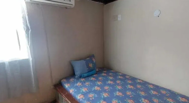 Люкс с балконом Hostel Bom e Familiar