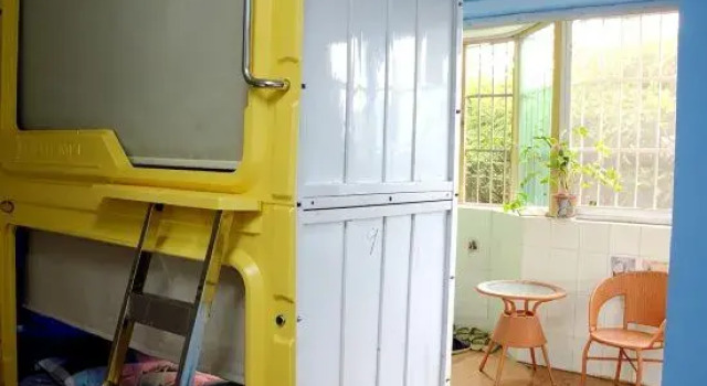 Мужская капсула Xizi International Youth Hostel (Chaoyang Plaza Xiguan Night Market)