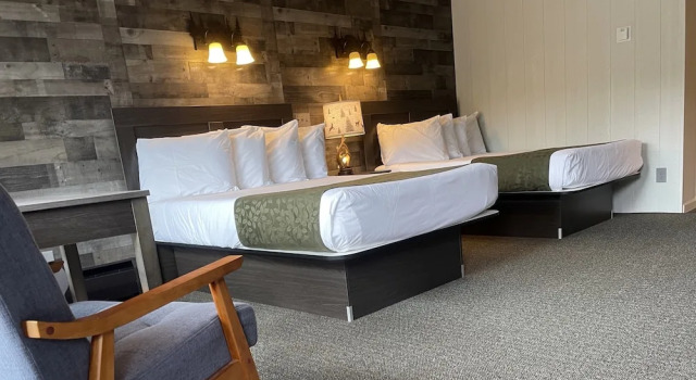 Четырёхместный номер Deluxe Adirondack Lodge Old Forge