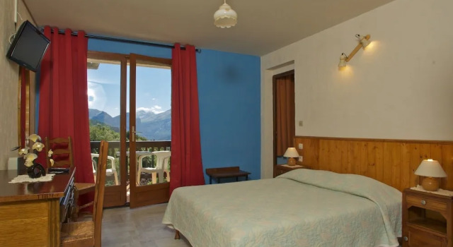 Номер Comfort Boustigue Hotel