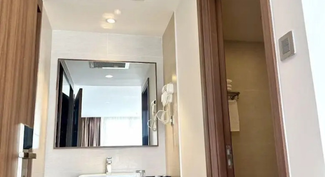 Трёхместный номер Standard c 1 комнатой с видом на город LeMore Hotel Nha Trang