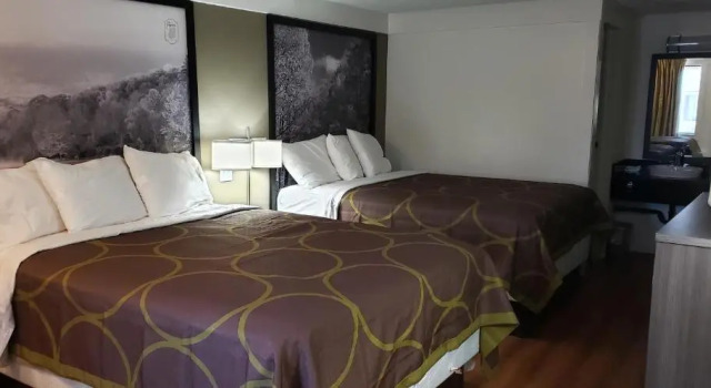 Четырёхместный номер Standard Super 8 by Wyndham Asheville/Biltmore