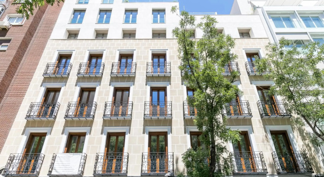 Feelathome Goya Apartments, Забронировать Апартаменты/квартира Отели Мадрида с бассейном, рядом с Церковь Св. Моники, Бассейн