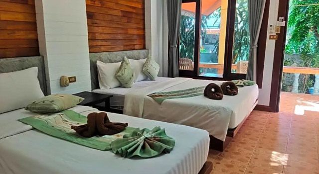 Трёхместный номер Standard с балконом Lanta Riviera Beach Resort