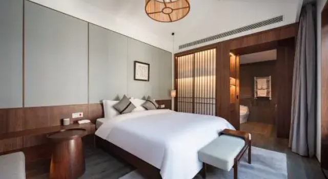 Двухместный люкс с видом на сад Minjiang Academy Cultural Resort Hotel