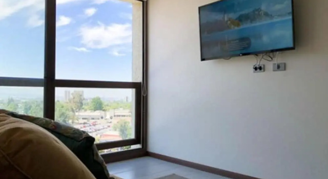 Charming Studio - w/Mountain View, Pool, & Gym, Забронировать Отель Отели Лас-Кондес 4 звезды, 4*