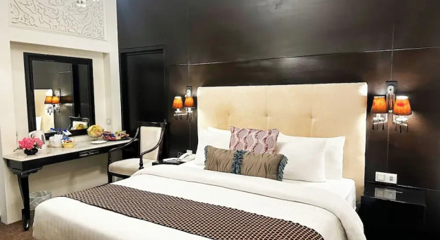 Номер Executive The Nishat Hotel Margala