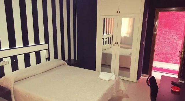 Hostal Los Badenes, Boek Hotel Hotels in Jumilla met parkeren, Parkeren