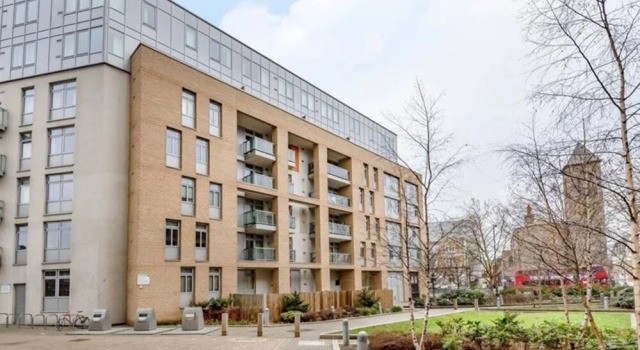 Stunning 2 Bedroom Property near Limehouse, Забронировать Отель Отели Лондона 4 звезды, рядом с Музей школы для бедных, 4*