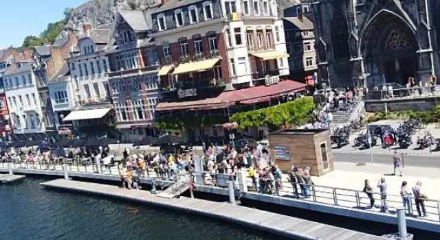 Un studio à louer ds un endroit calme près de la ville de Dinant, Забронировать Отель Динан 