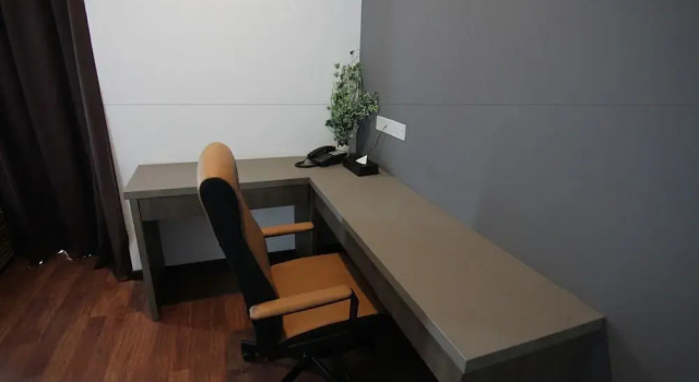 Полулюкс Nexus Regency Suites & Hotel
