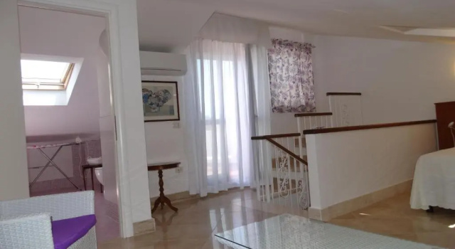 Silenzi Holiday Home