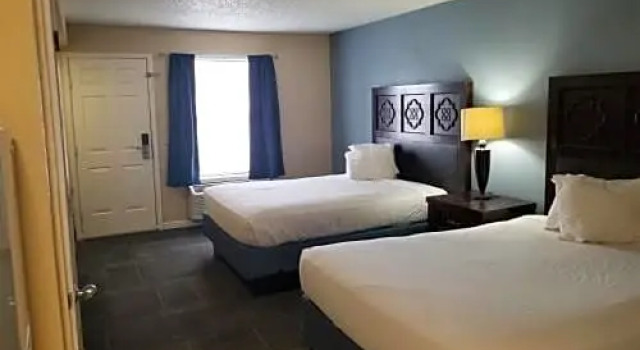 Четырёхместный номер Standard Hospitality Inn - Jacksonville