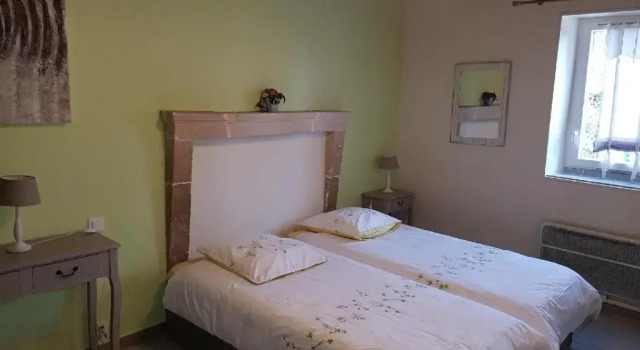 Gîte tout confort près du circuit des 24 Heures, cadre verdoyant, étang clos, 6 pers., lits faits - FR-1-410-207, Забронировать Отель Монсе-ан-Белен Sarthe