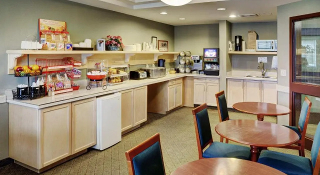 Номер Deluxe Days Inn by Wyndham Whitecourt