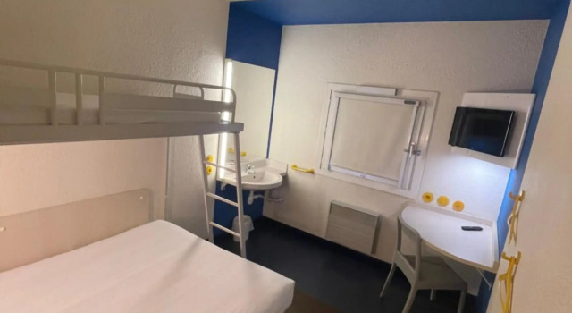 Unisotel Bollene A7 Ex-Hotel F1, Prenota Hotel Hotel a Alvernia con parcheggio, Parcheggio