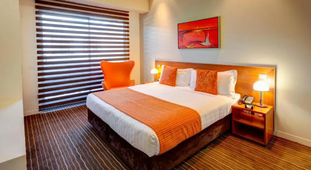 Номер Standard Mantra Charles Hotel