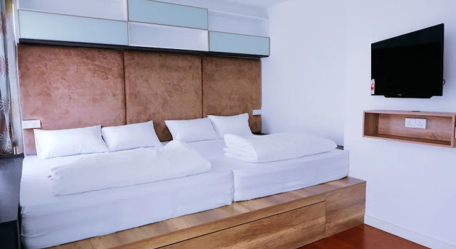 Iris Suite at Imago Loft, Prenota Hotel Hotel a Sabah con piscina, Piscina