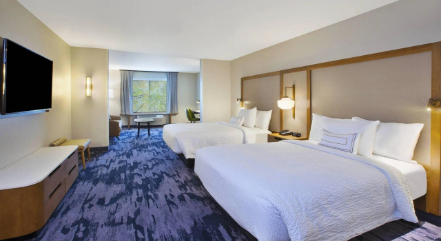 Четырёхместный люкс Fairfield Inn & Suites by Marriott Flint Grand Blanc