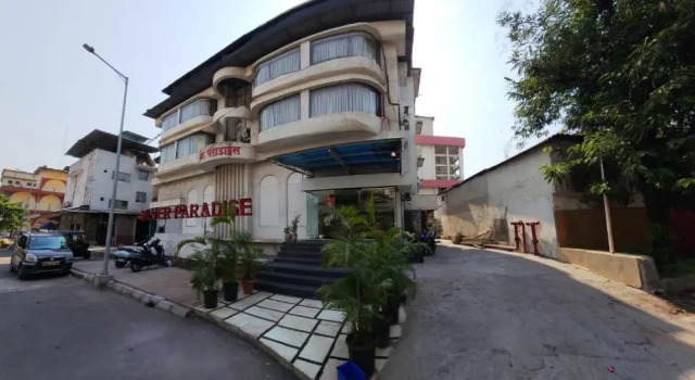 Hotel Silver Paradise, Забронировать Отель Отели штата Махараштры 3 звезды, 3*