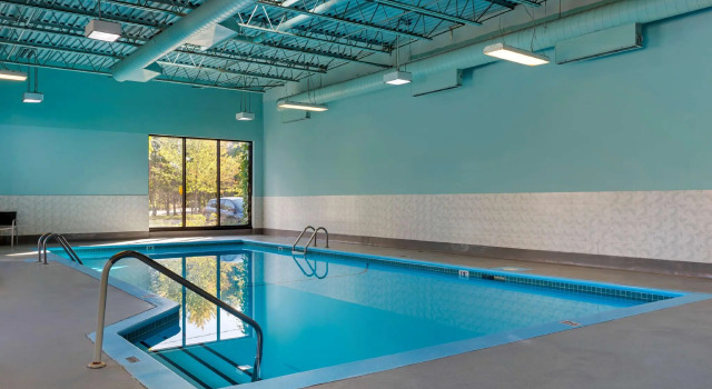 Кровать в общем номере Best Western Plus Gatineau-Ottawa Downtown