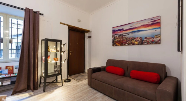 Apartment - Borgo S. Antonio I BH 89, Забронировать Апартаменты/квартира Неаполь - Центральный вокзал Неаполь, рядом с Церковь Пио Монте делла Мизерикордия
