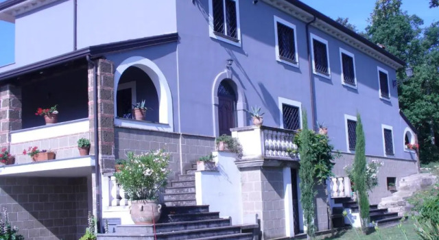 Casale Nido dellAquila, Prenota Hotel Castel Campagnano Campania