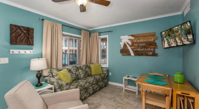 Five Palms Suite 106 - Daily - Weekly - Monthly, Забронировать Отель Отели Клируотер-Бич с парковкой, Парковка