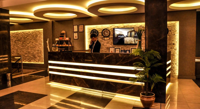 Hilly Hotel